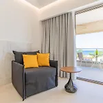 Aparthotel Luxury Beachfront 4*
