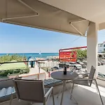 Luxury Beachfront 4* Paralía