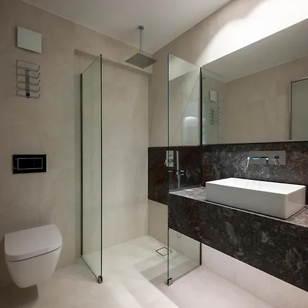 Luxury Beachfront Aparthotel *