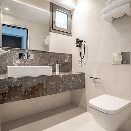 Luxury Beachfront 4*