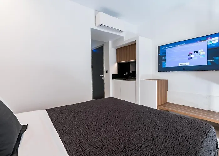 Luxury Beachfront 3* Paralía