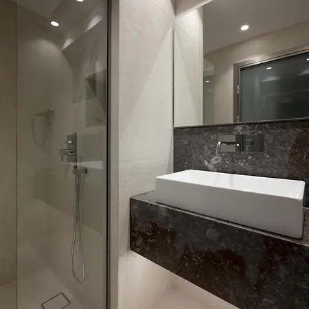 Luxury Beachfront شقة فندقية