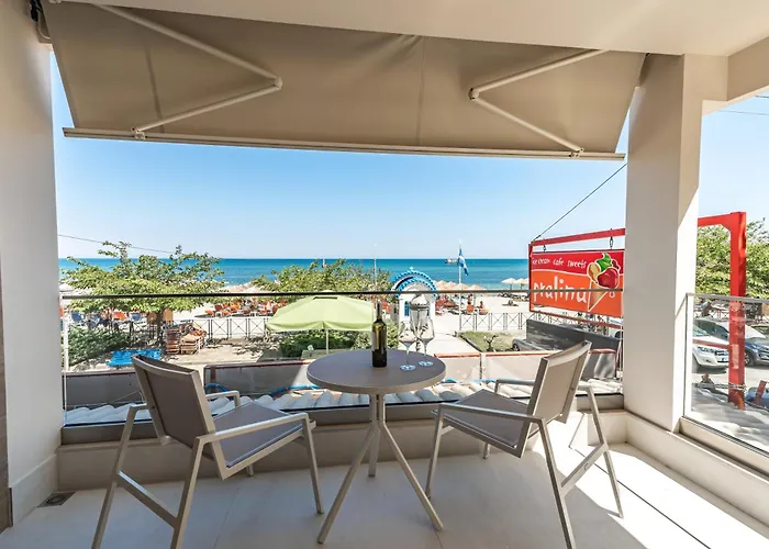 Luxury Beachfront 3* Paralía